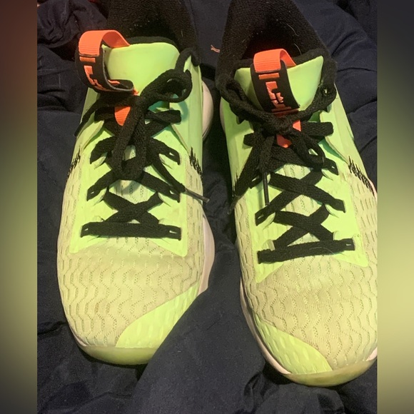 LIME GREEN NIKE LEBRONS - Picture 1 of 4
